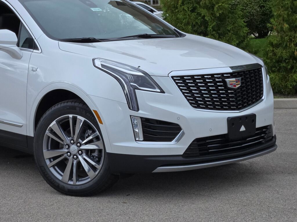 New 2025 Cadillac XT5 Premium Luxury image 2