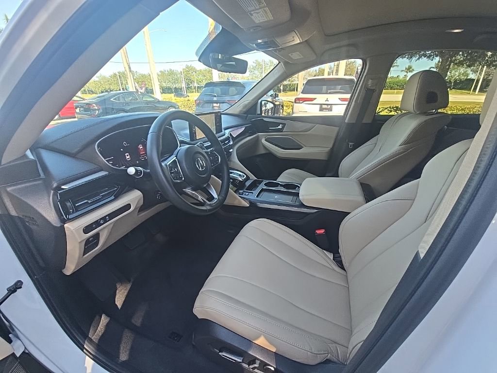 Used 2025 Acura MDX FWD image 31
