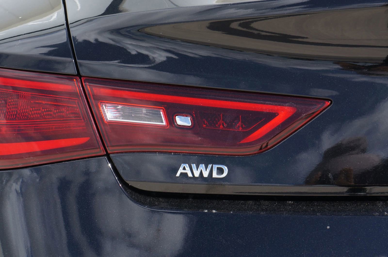 Used 2020 INFINITI Q60 3.0t Luxe w/ Cargo Package image 21