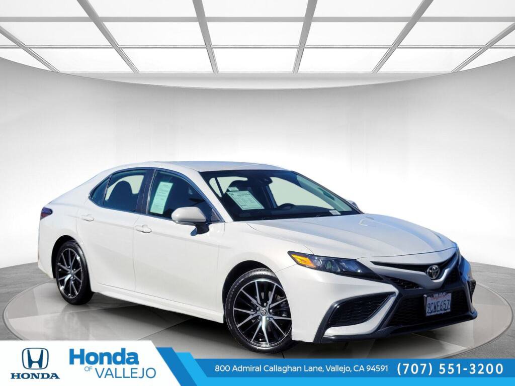Used 2023 Toyota Camry SE