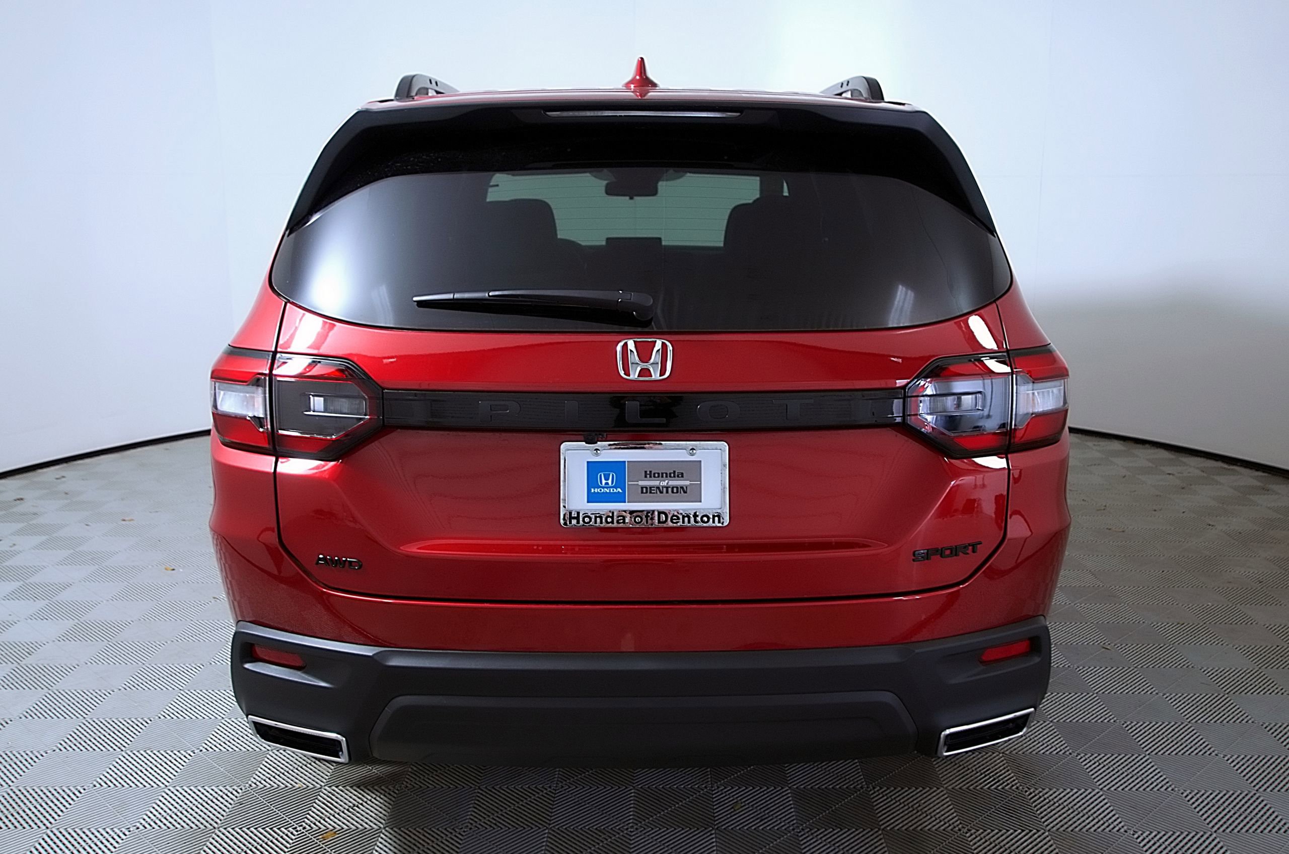 Used 2025 Honda Pilot Sport image 8