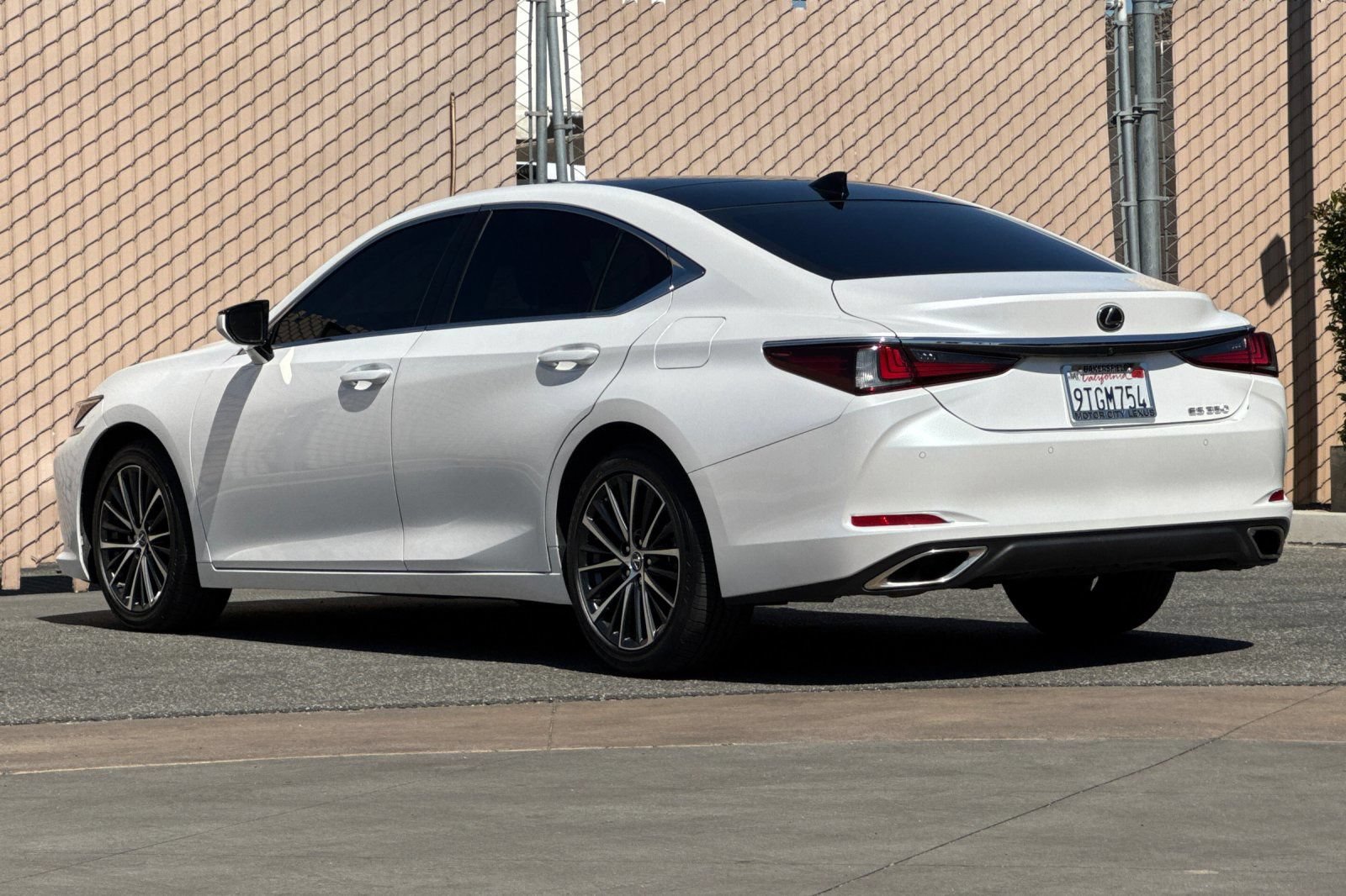 Used 2025 Lexus ES 350 w/ Premium Package FWD image 6