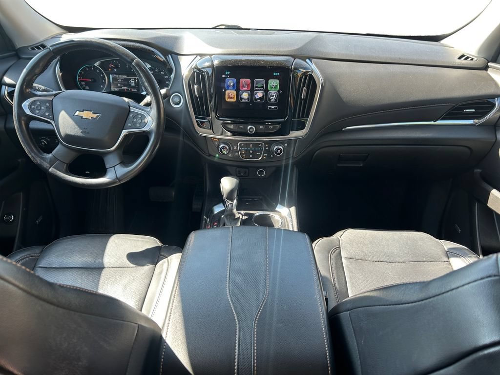 Used 2019 Chevrolet Traverse Premier w/ Redline Edition AWD/4WD image 11