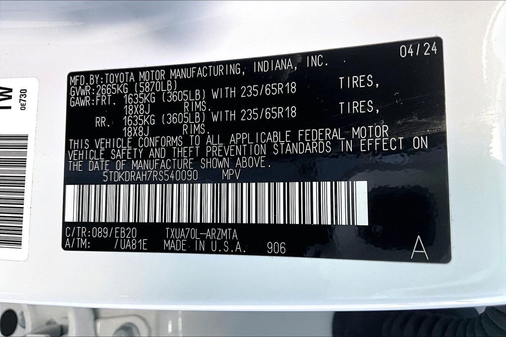 Used 2024 Toyota Highlander LE image 45