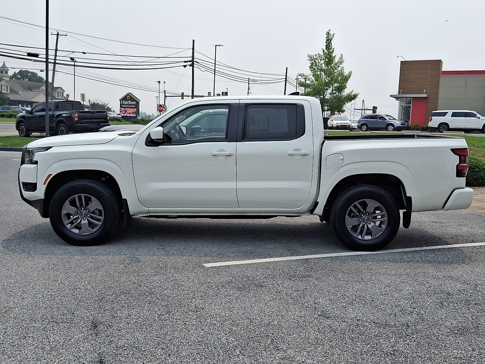 Certified 2025 Nissan Frontier SV AWD/4WD image 4