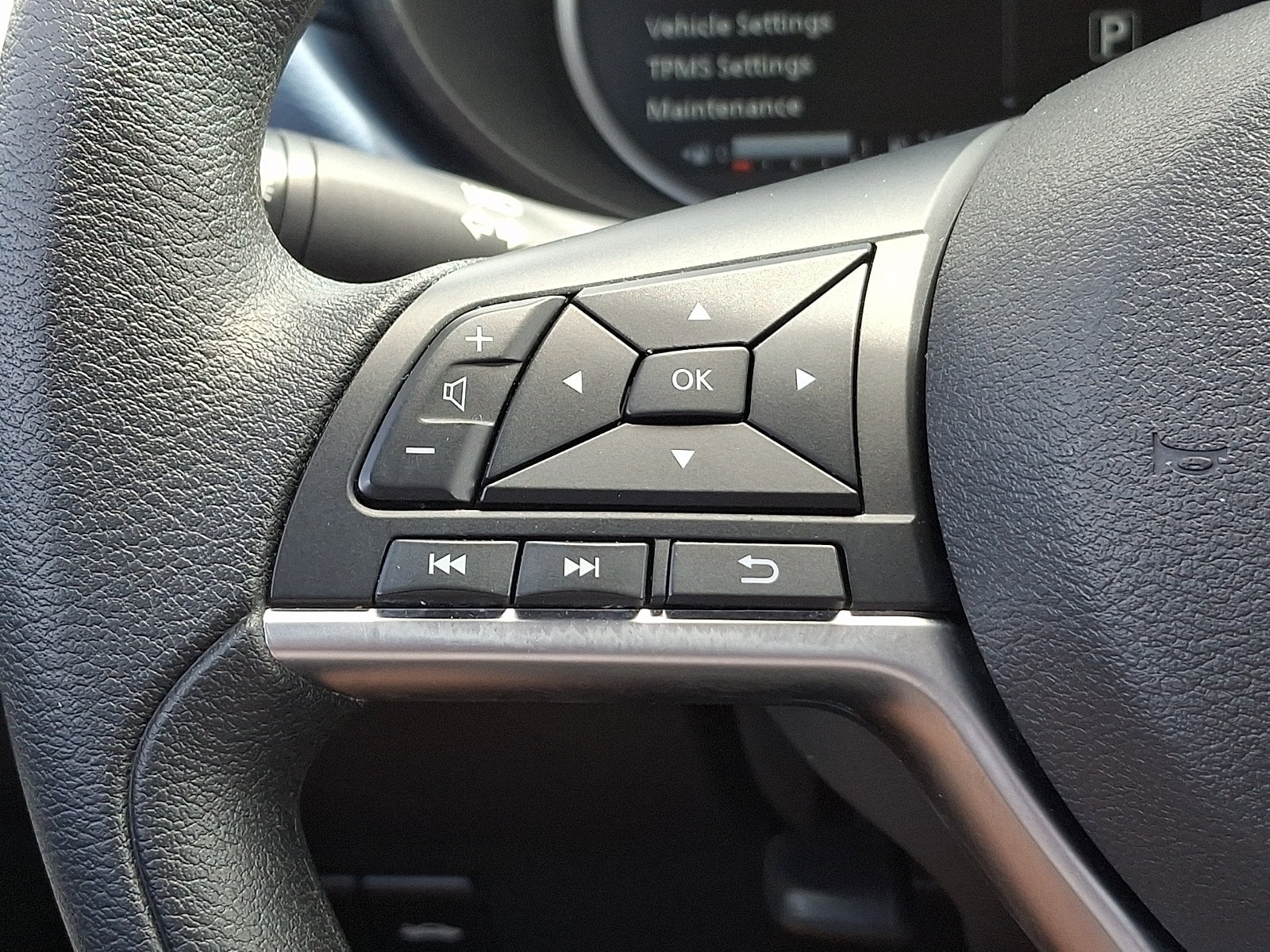 Used 2025 Nissan Versa SV FWD image 20