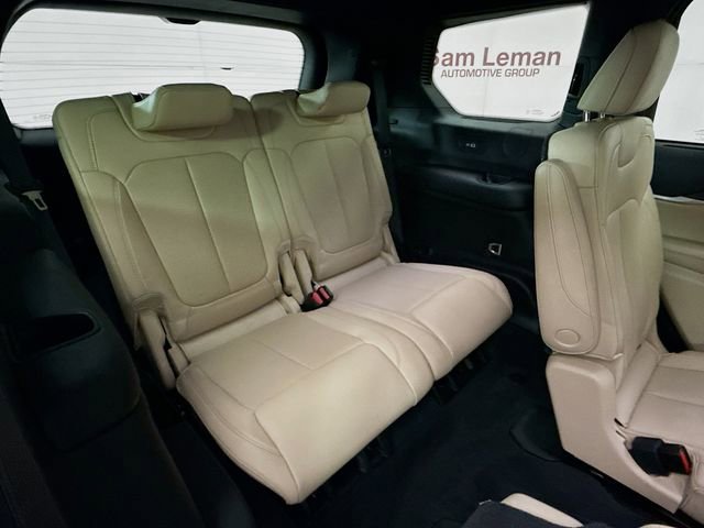 Used 2023 Jeep Grand Cherokee L Limited w/ Luxury Tech Group II image 30