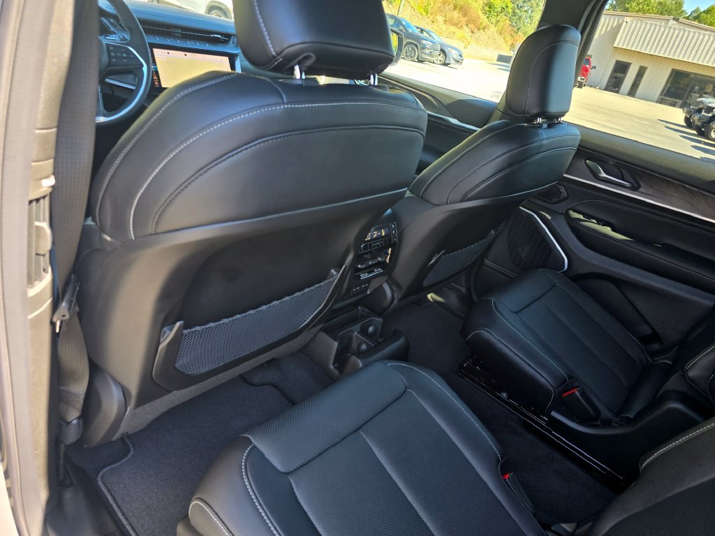 New 2027 Jeep Grand Cherokee L Limited AWD/4WD image 25