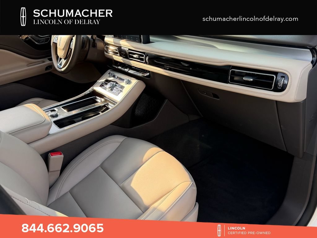 Certified 2023 Lincoln Aviator 2WD w/ Premium Package image 17