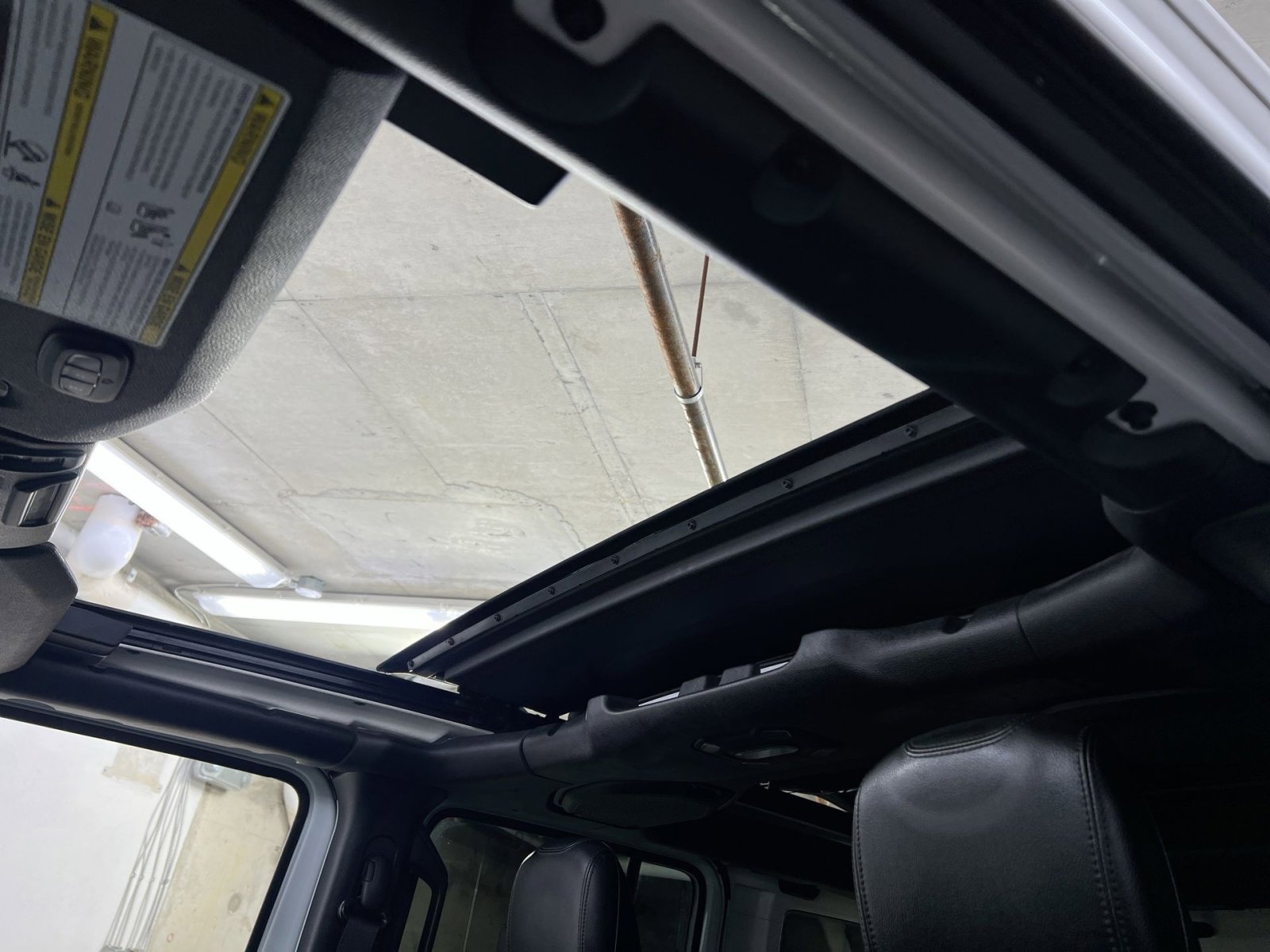 Used 2020 Jeep Wrangler Unlimited Sahara image 27