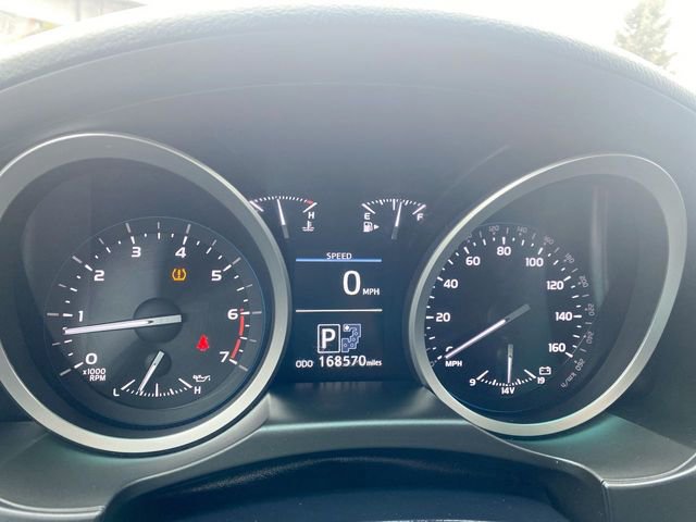 Used 2013 Toyota Land Cruiser image 15