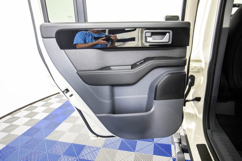 Used 2024 INEOS Grenadier Fieldmaster Edition image 14