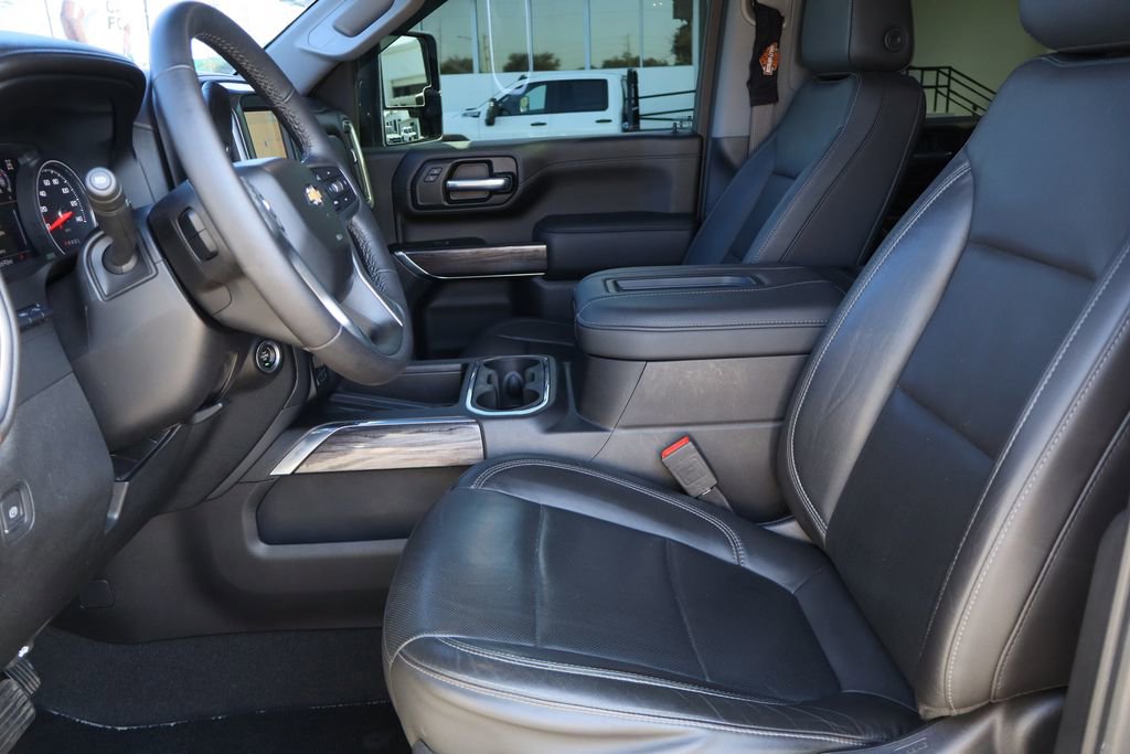 Used 2020 Chevrolet Silverado 2500 LTZ w/ Technology Package image 22