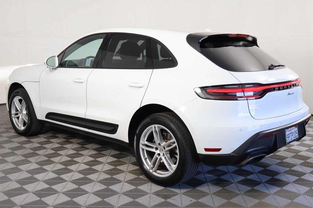 Used 2024 Porsche Macan AWD/4WD image 6