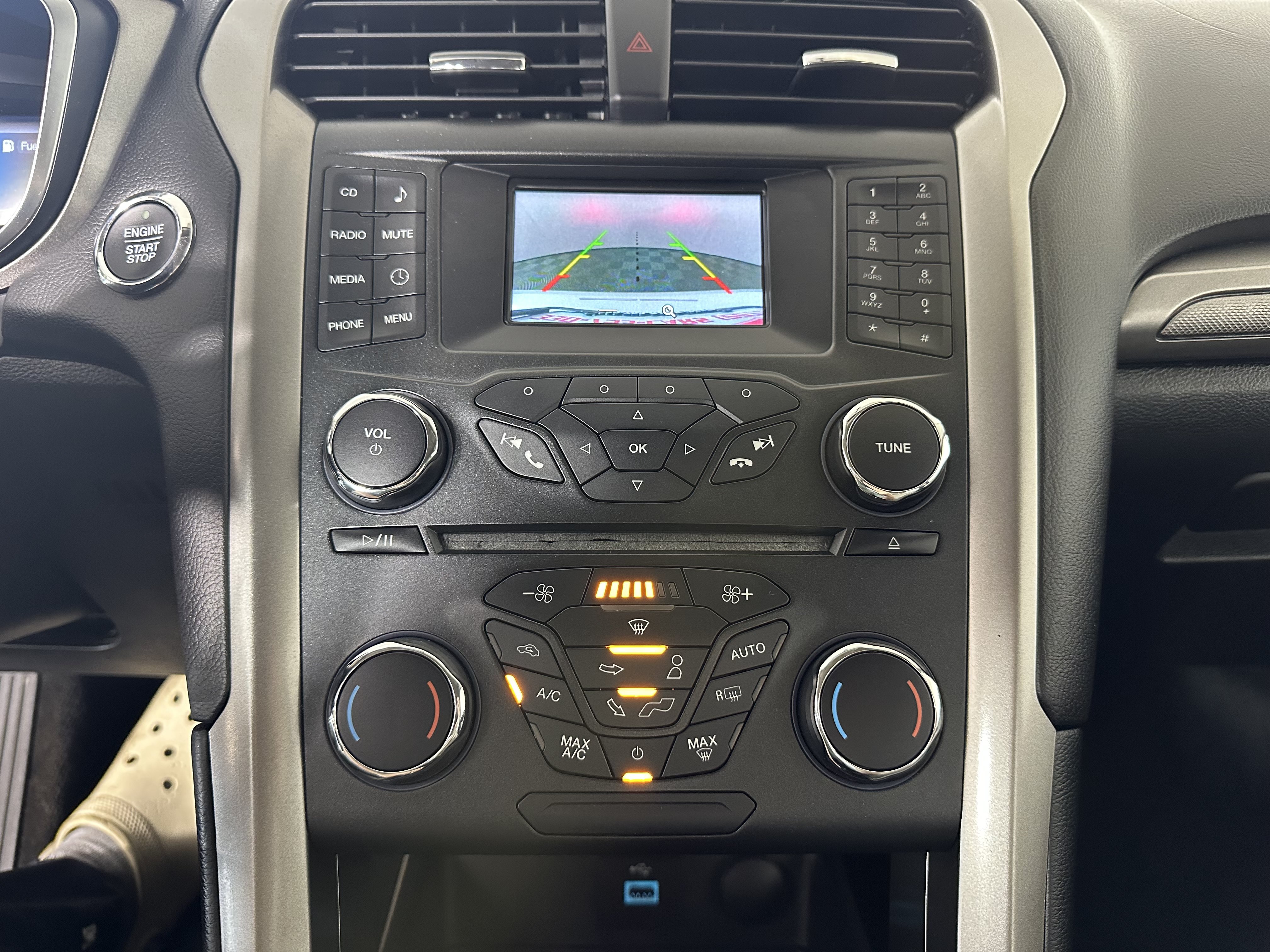 Used 2018 Ford Fusion S FWD image 19