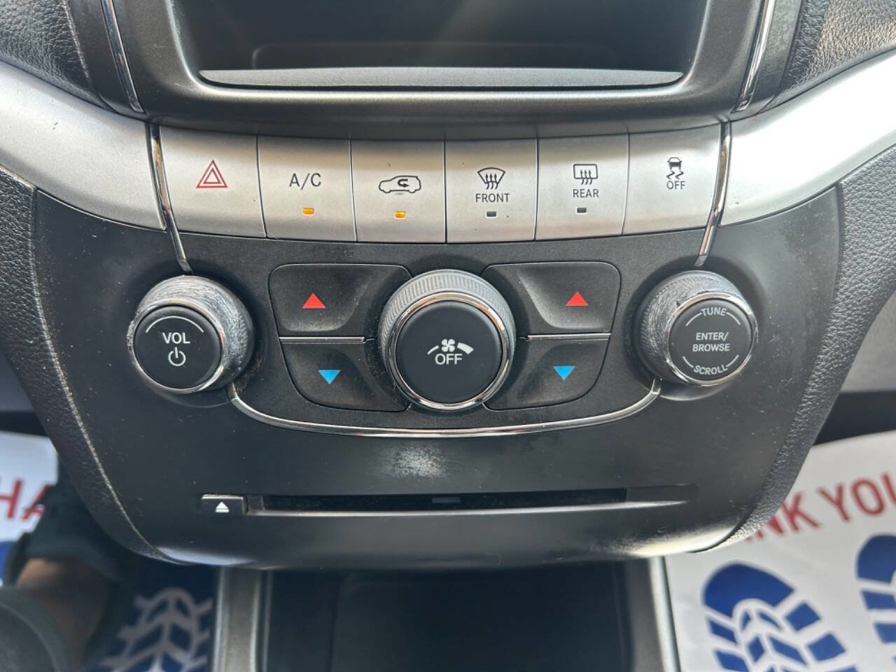 Used 2019 Dodge Journey SE image 24