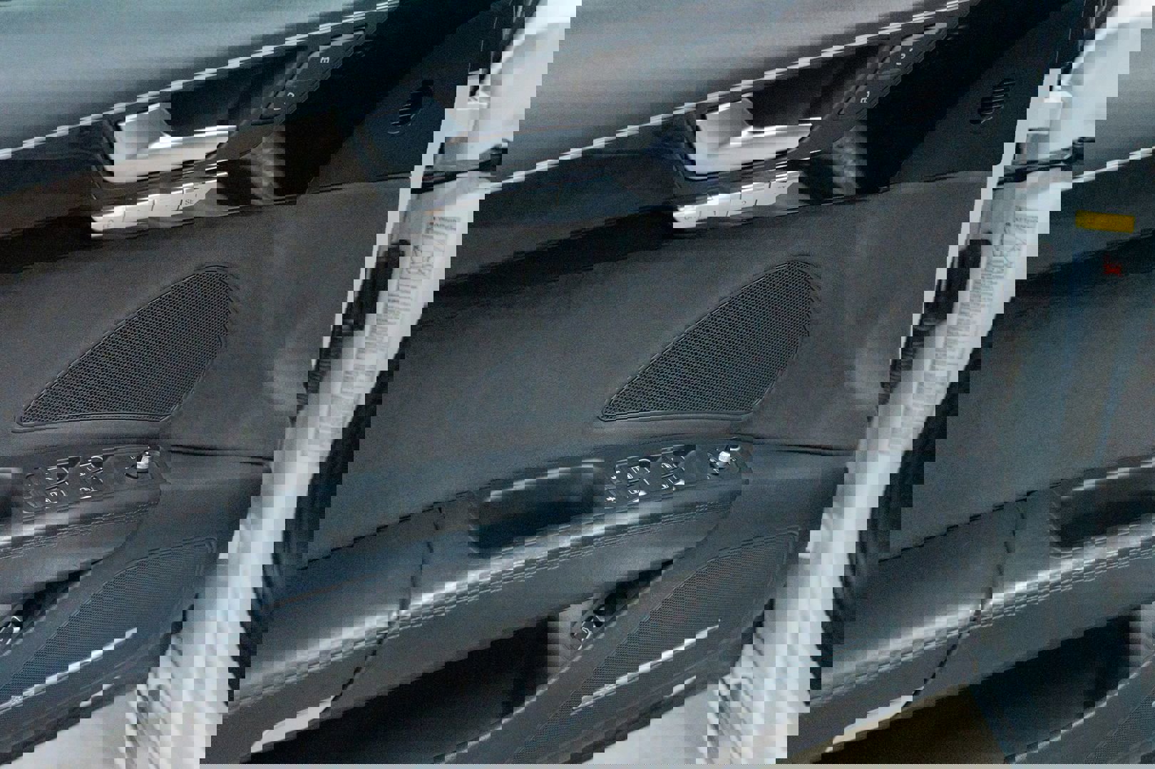 Used 2015 Audi A8 L TDI w/ Premium Package image 14