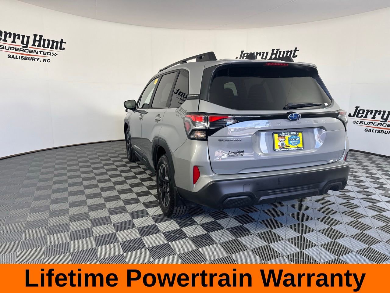 Used 2025 Subaru Forester Premium w/ Convenience Package #1 image 8