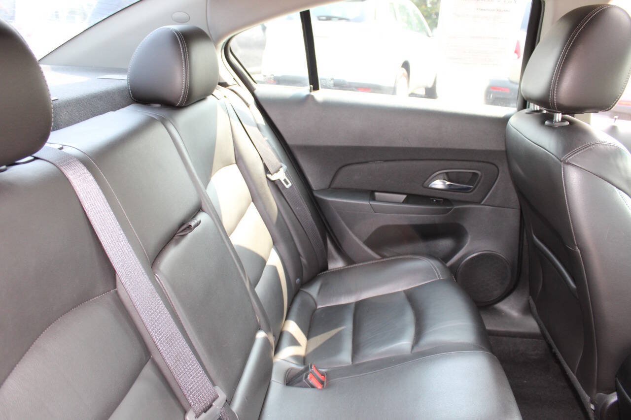 Used 2013 Chevrolet Cruze LTZ w/ Enhanced Safety Package FWD image 18