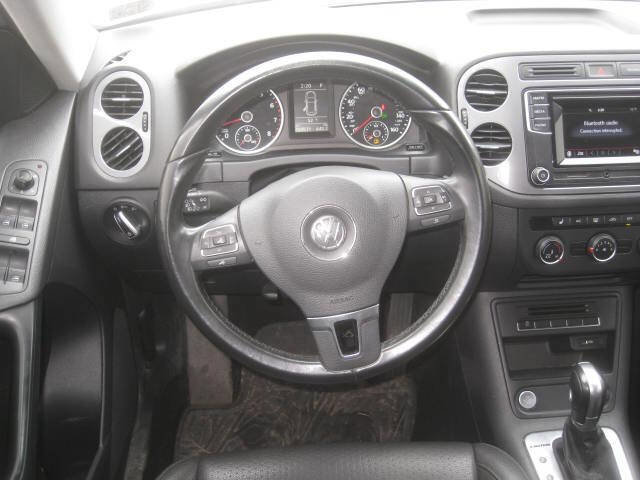 Used 2016 Volkswagen Tiguan S image 14