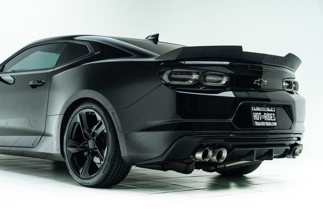 Used 2021 Chevrolet Camaro LT RWD image 20
