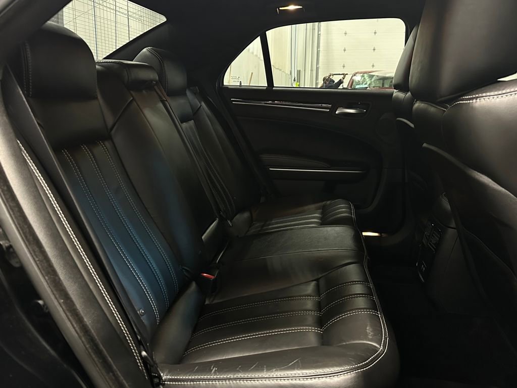 Used 2018 Chrysler 300 S w/ Beats Audio Group image 29