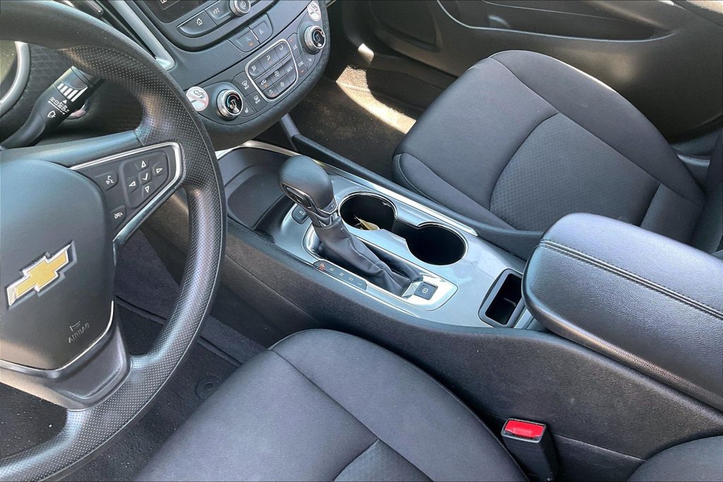 Used 2024 Chevrolet Malibu LT FWD image 17