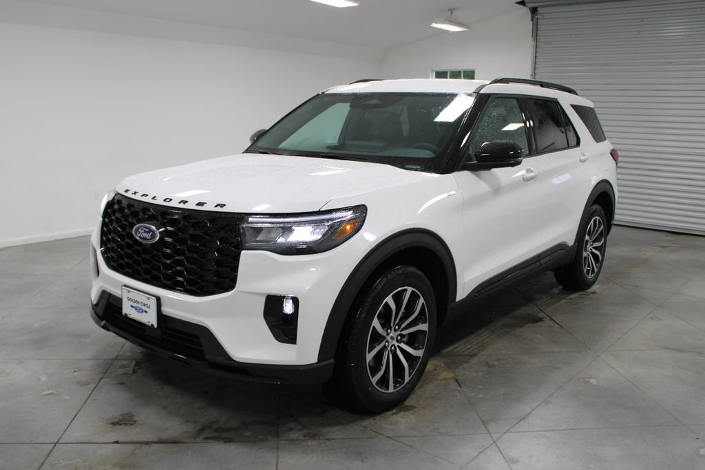 New 2026 Ford Explorer ST-Line AWD/4WD image 3