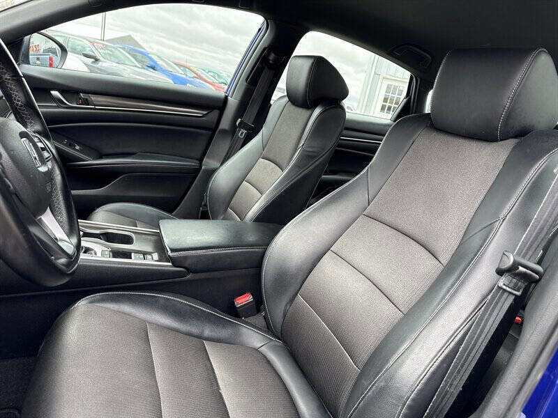 Used 2018 Honda Accord Sport image 14