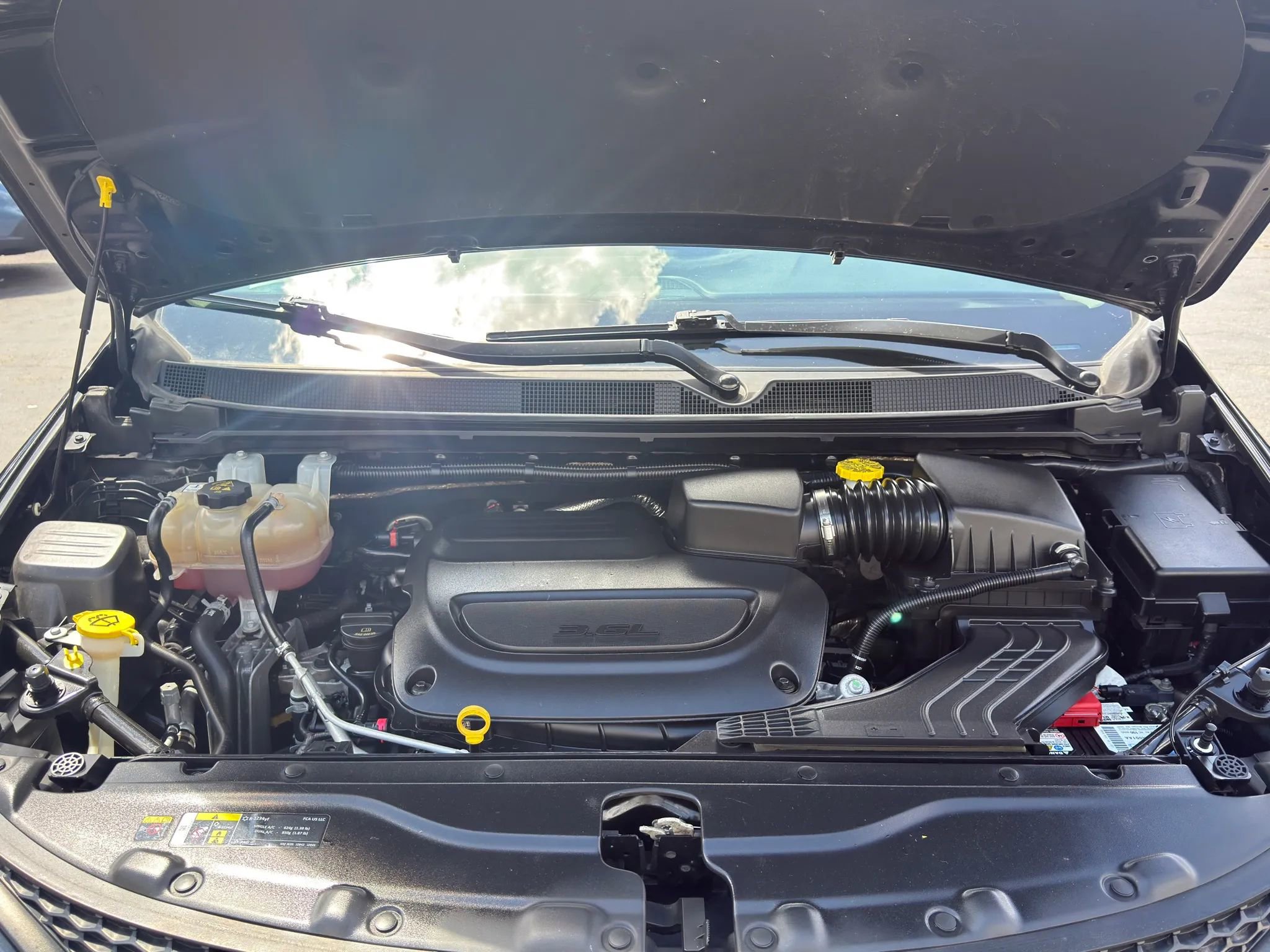 Used 2022 Chrysler Voyager LX FWD image 15