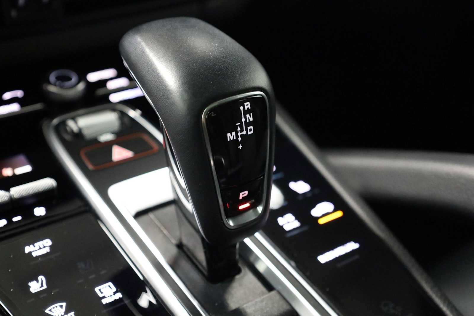 Used 2022 Porsche Cayenne image 29