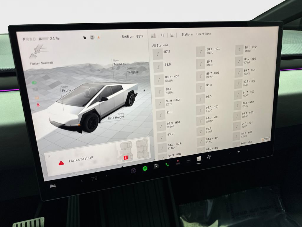 Used 2024 Tesla Cybertruck AWD Crew Cab image 52