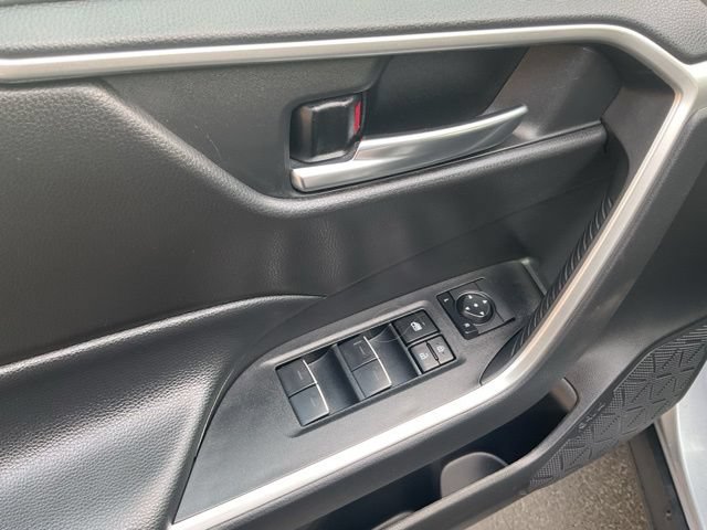 Used 2024 Toyota RAV4 XLE AWD/4WD image 17