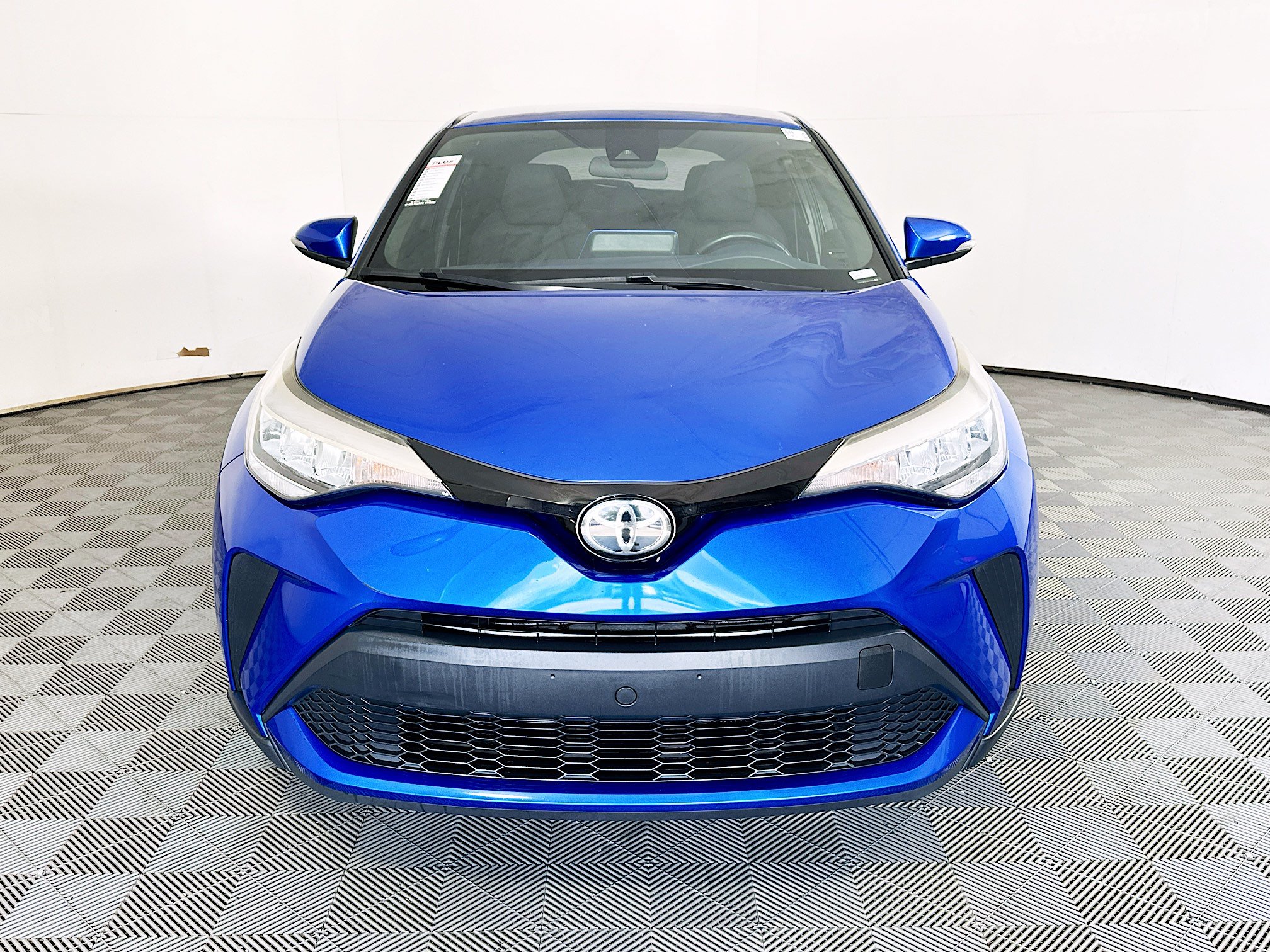 Used 2021 Toyota C-HR XLE FWD image 8