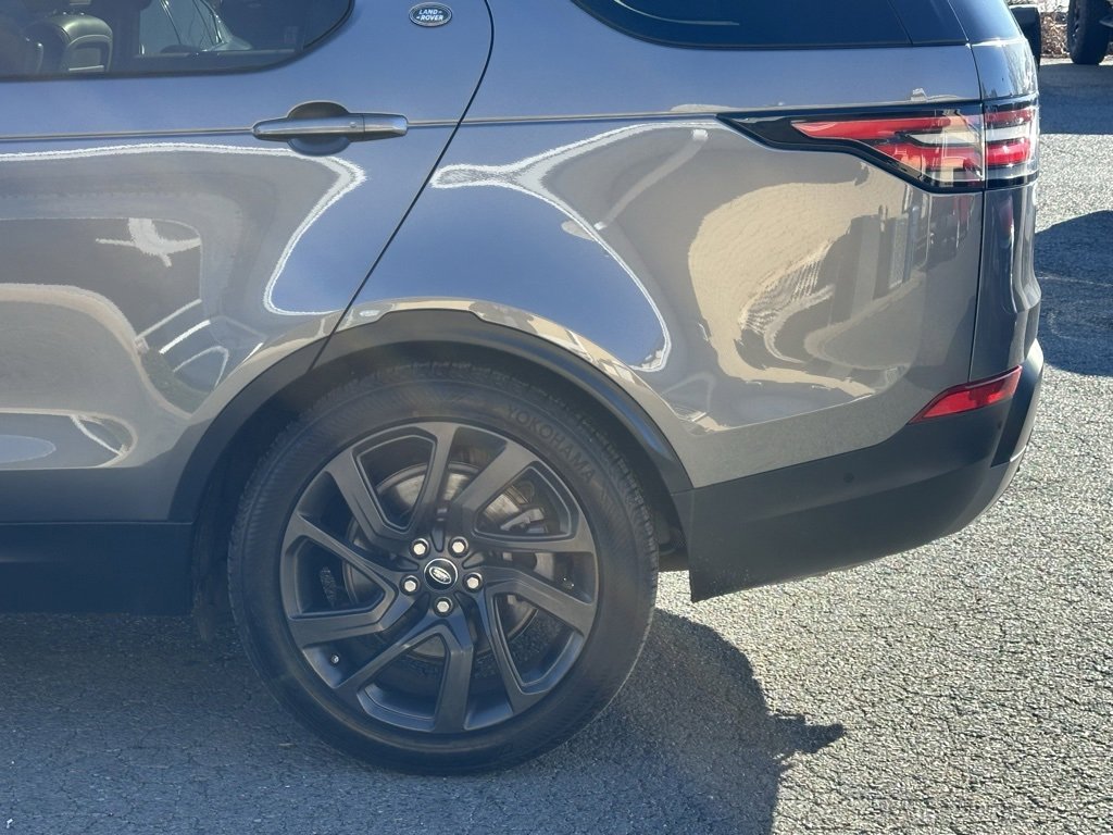 Used 2019 Land Rover Discovery HSE image 38