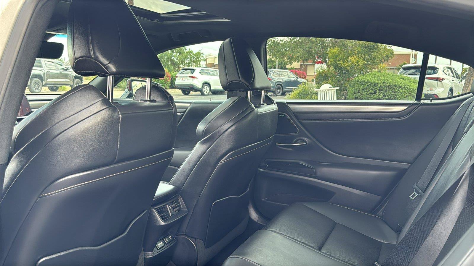 Used 2021 Lexus ES 350 F Sport w/ Accessory Package 2 FWD image 32