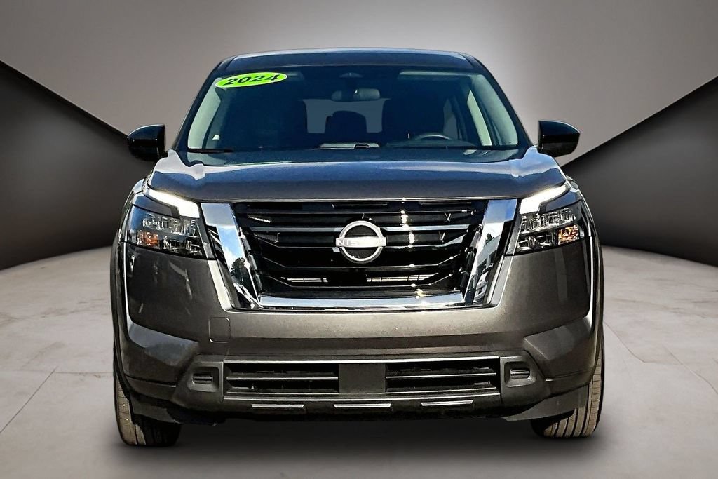 Certified 2024 Nissan Pathfinder S AWD/4WD image 2