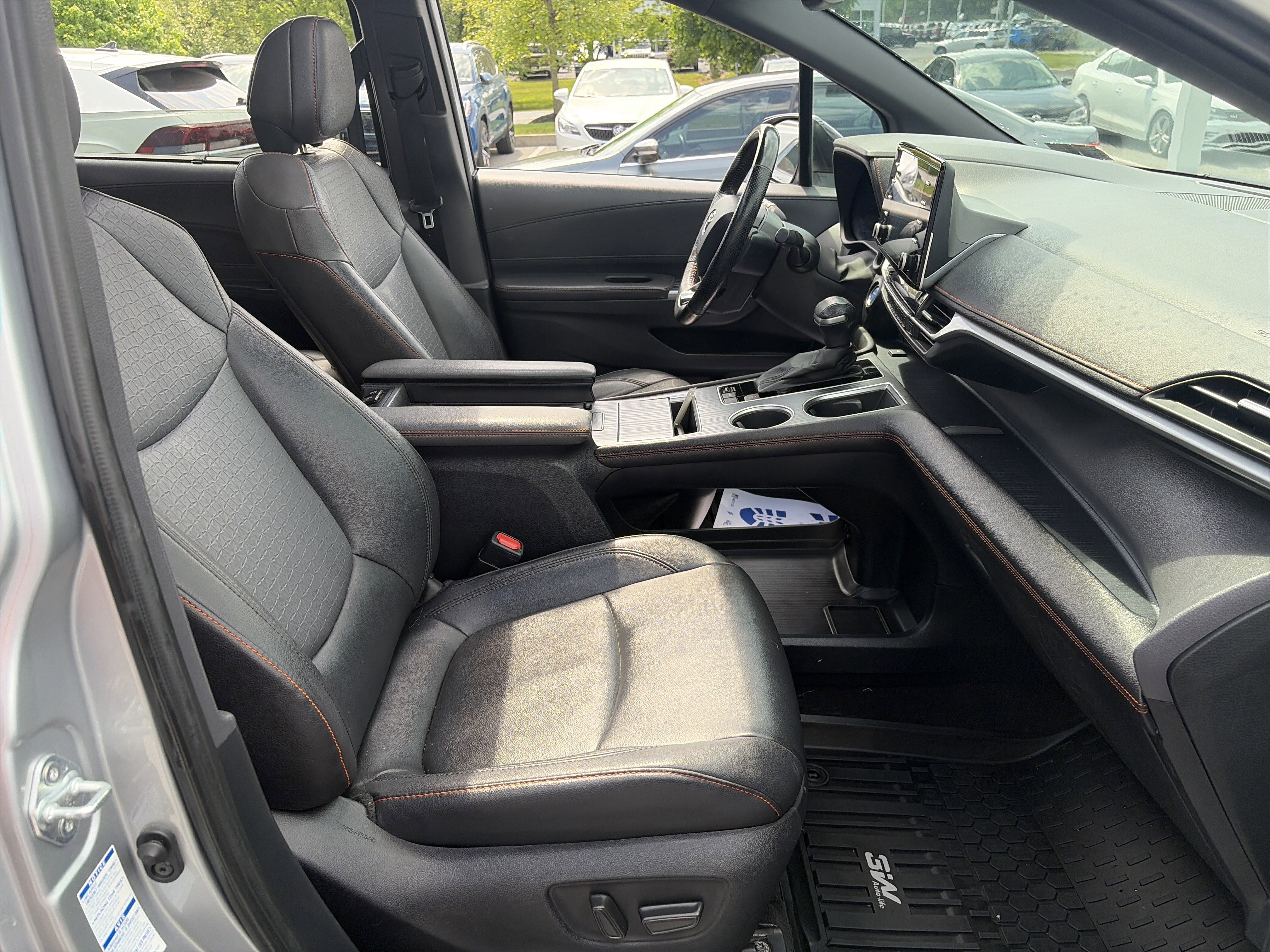 Used 2022 Toyota Sienna XSE AWD/4WD image 35