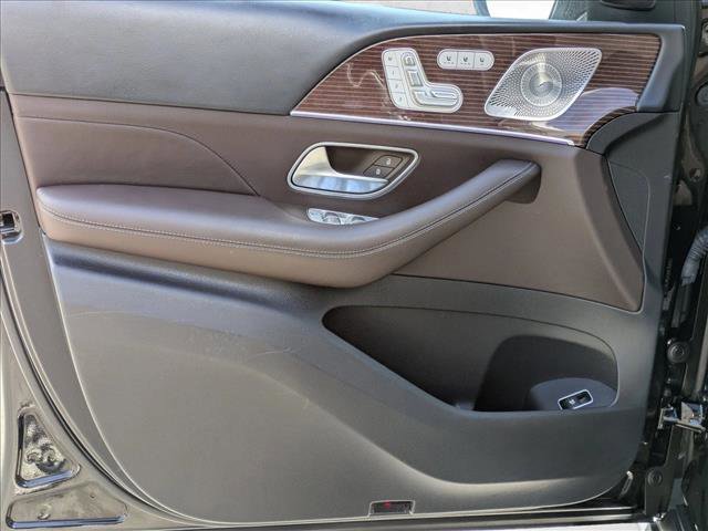 Used 2022 Mercedes-Benz GLS 450 4MATIC image 11