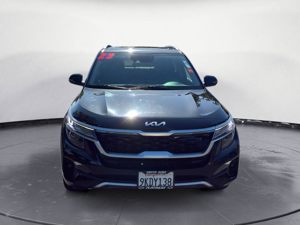 Used 2023 Kia Seltos EX AWD/4WD image 2
