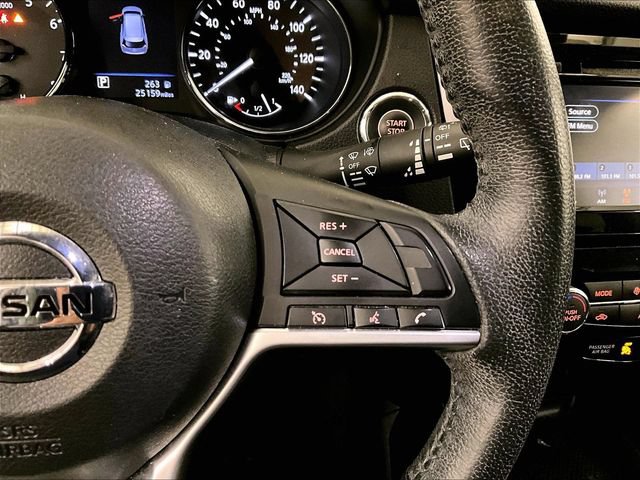 Used 2019 Nissan Rogue SV AWD/4WD image 18