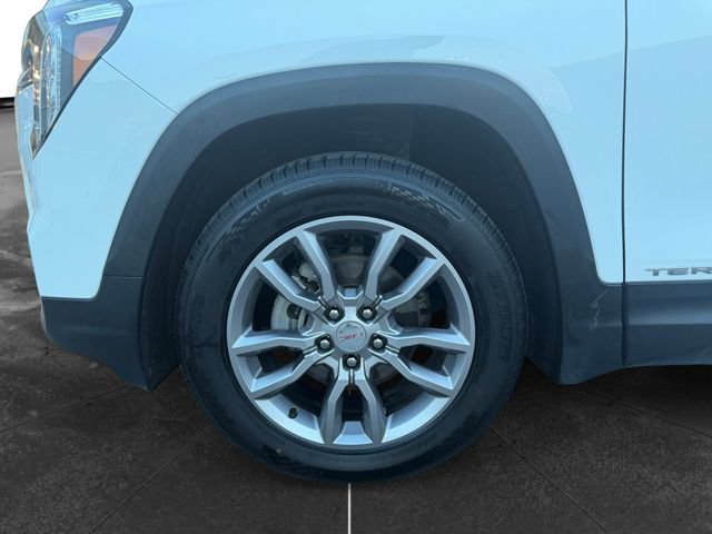 Used 2024 GMC Terrain SLT AWD/4WD image 9