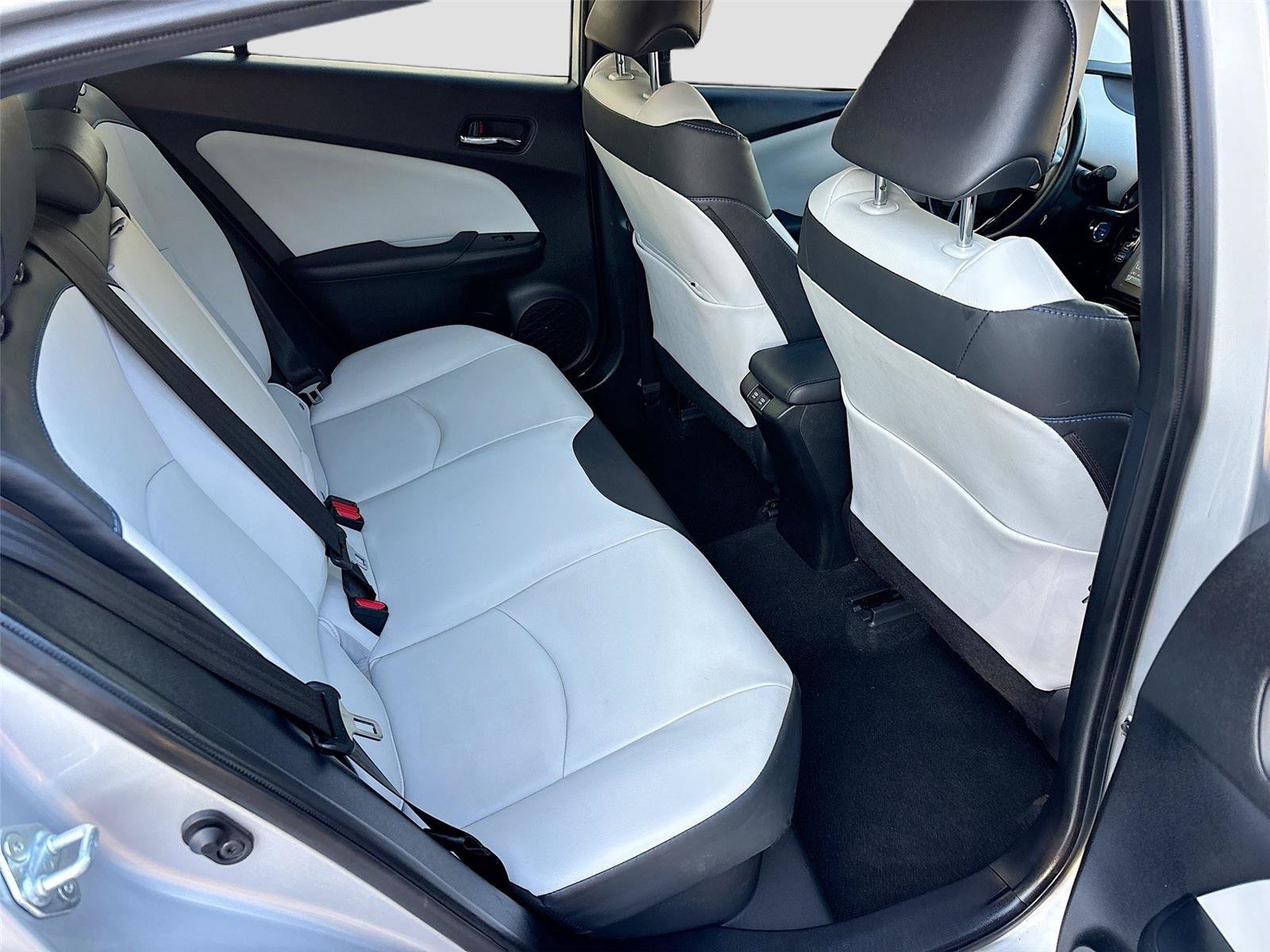 Used 2019 Toyota Prius Limited FWD image 27