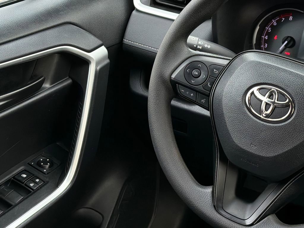 Used 2023 Toyota RAV4 LE image 19