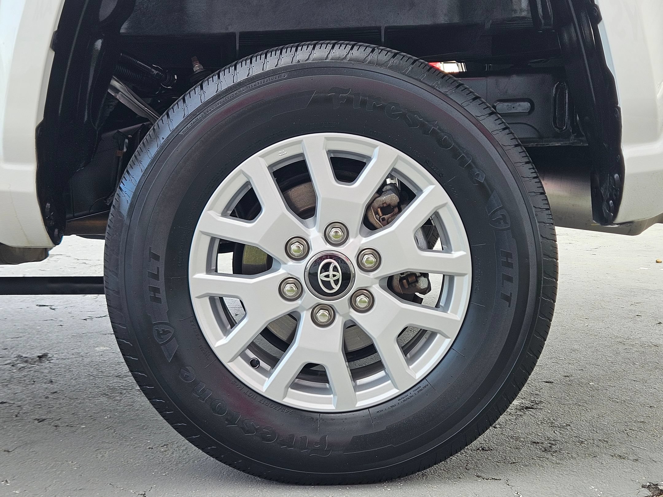 Used 2024 Toyota Tacoma SR5 RWD image 29