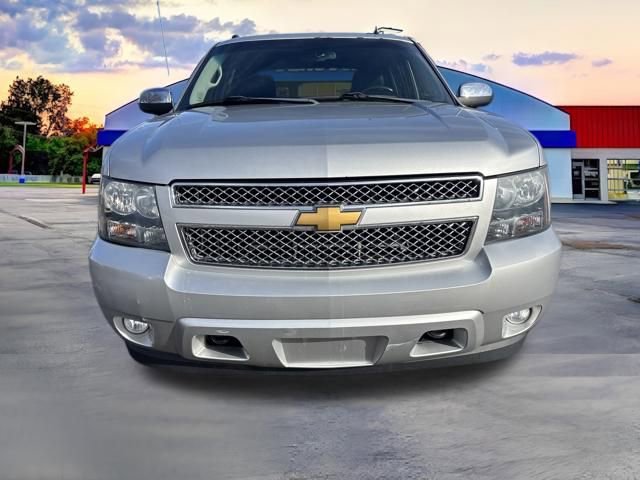 Used 2013 Chevrolet Avalanche LTZ image 9