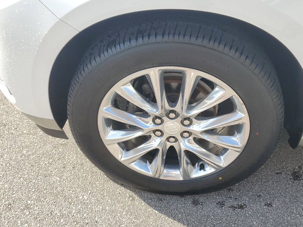 Used 2020 Buick Enclave Premium w/ Surround and Sites Package image 11