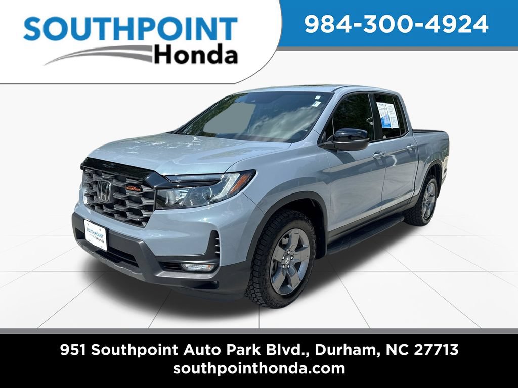 Used 2025 Honda Ridgeline TrailSport image 3