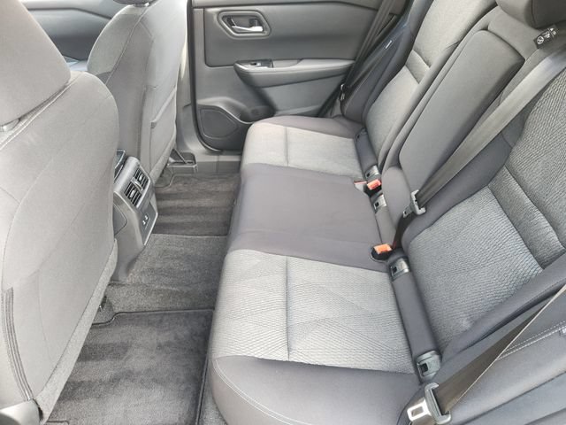 Used 2024 Nissan Rogue SV FWD image 25