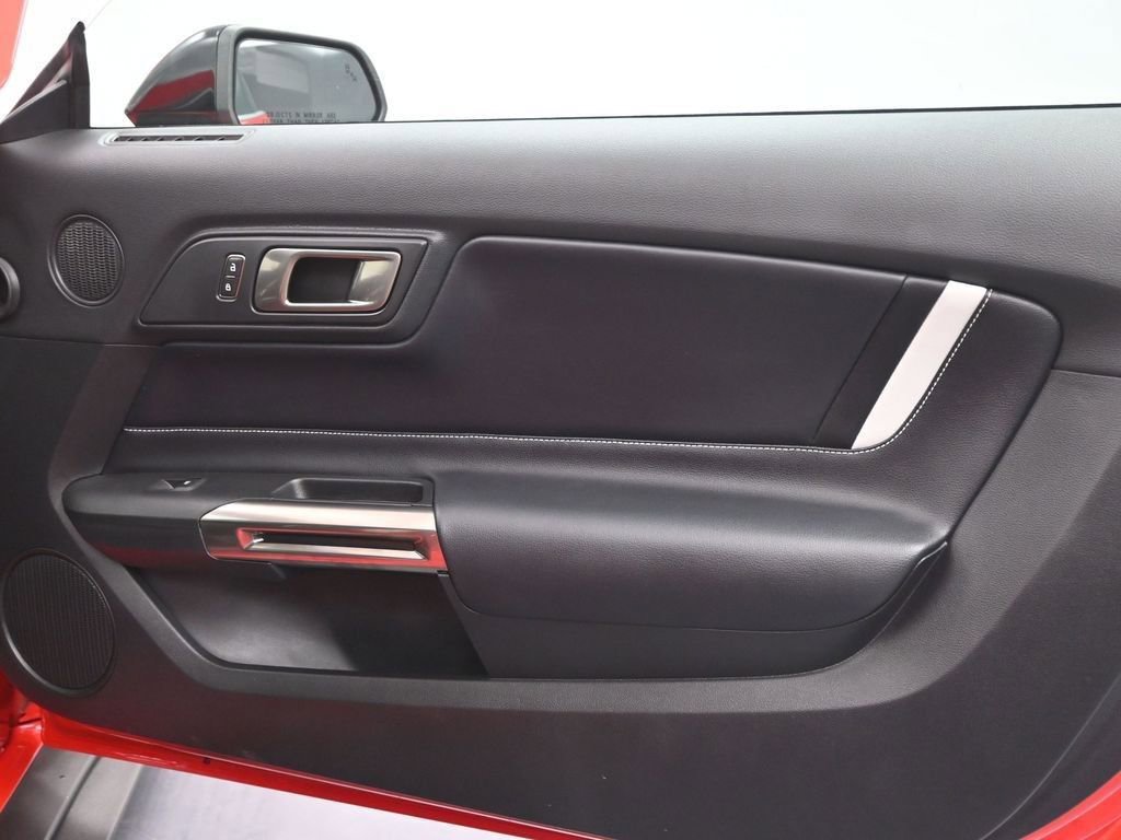 Used 2020 Ford Mustang Shelby GT500 w/ Technology Package image 27